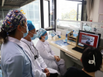 昆明医科大学口腔医学院暨附属口腔医院教医护职工和学生集中收看九三盛大阅兵